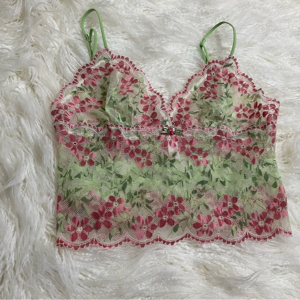 NEW Victoria’s Secret Floral Scalloped Lace Y2K Bralette Cami & Thong Panty Set